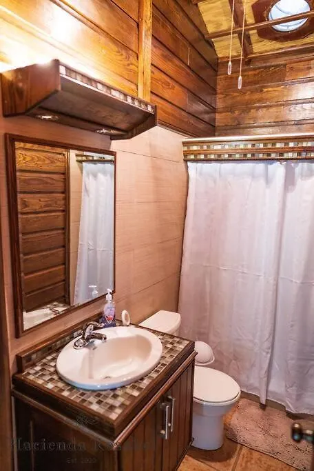 Hacienda Rosabel Villa Ponce 0*,
