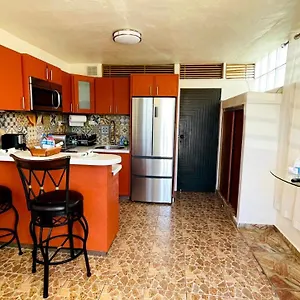 Apartment Cozy Retreat With Private Parking And Free Laundry, Ponce